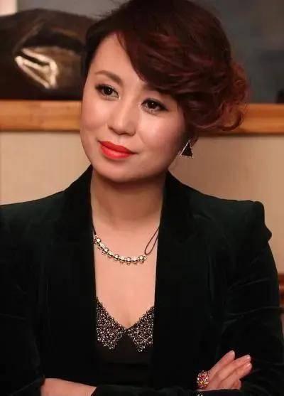 娱乐圈头条马丽结婚了,娱乐圈再添甜蜜佳话