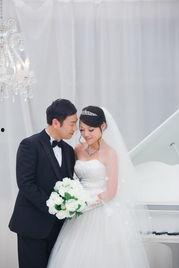 搞怪婚纱照片,甜蜜瞬间变趣味狂欢